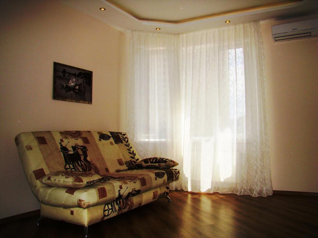 Pleasure Apartment Near Center Of Odessa ห้อง รูปภาพ