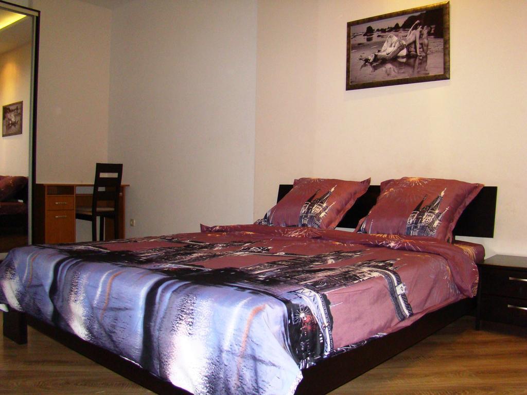 Pleasure Apartment Near Center Of Odessa ภายนอก รูปภาพ