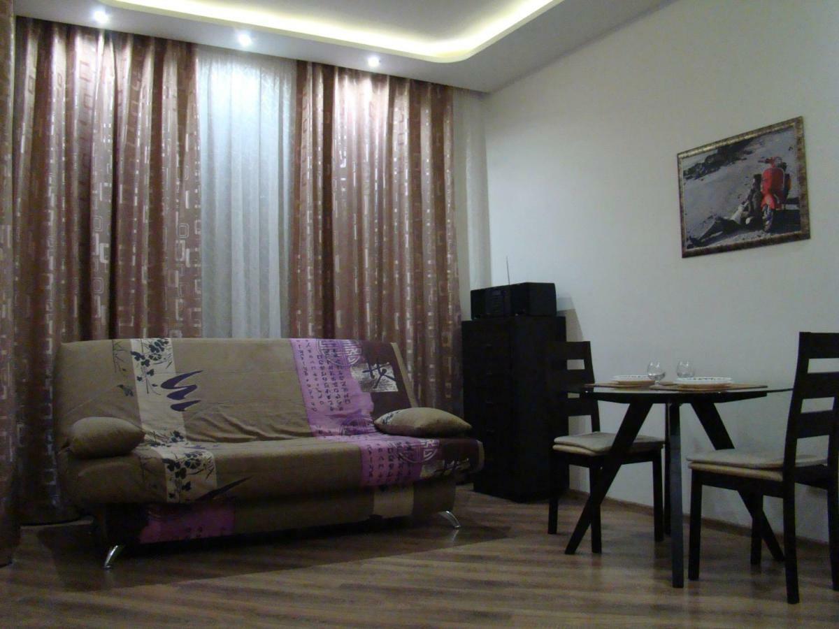 Pleasure Apartment Near Center Of Odessa ภายนอก รูปภาพ